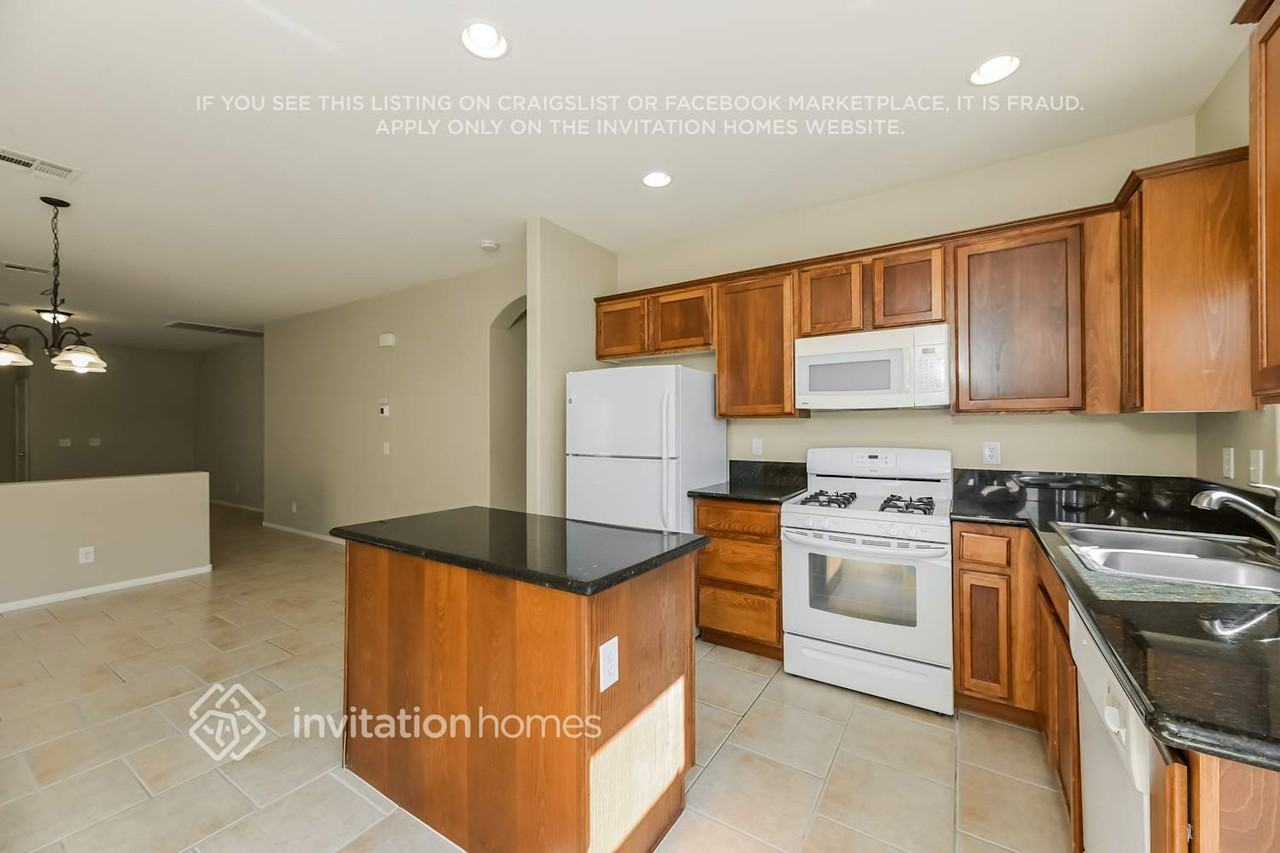 3859 Prespa Lake Court - Photo 7 of 17