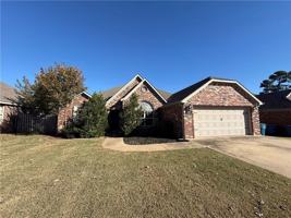 featured image of 3009 Sw Gumleaf Rd