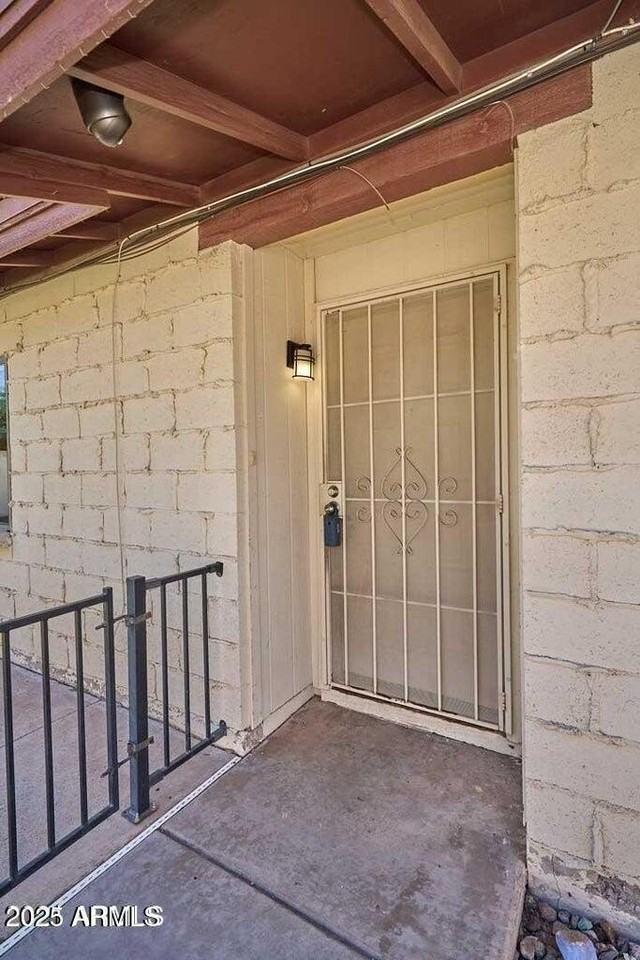 2701 W Temple St - Photo 2 of 27