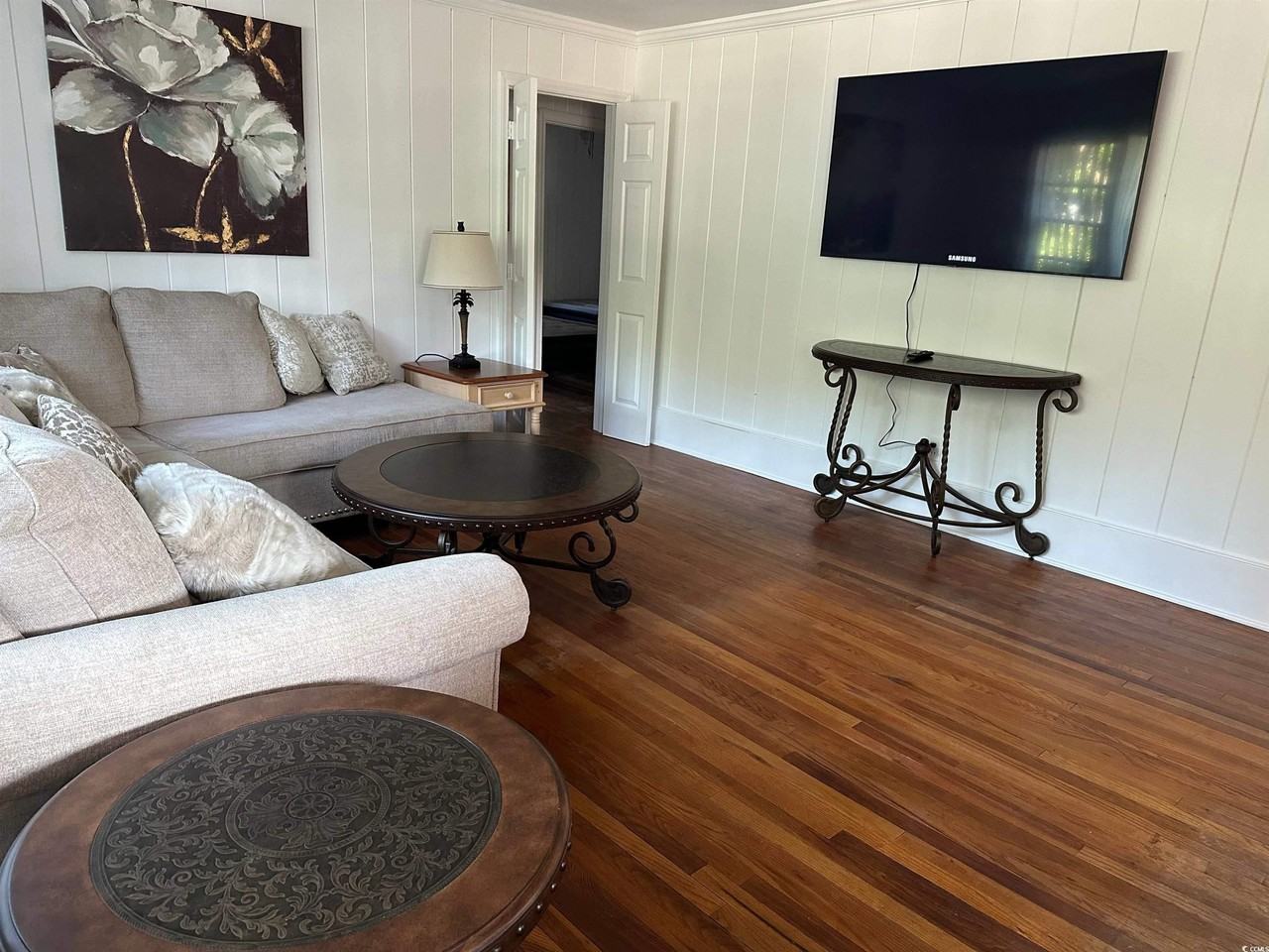 519 32nd Ave N - Photo 3 of 25