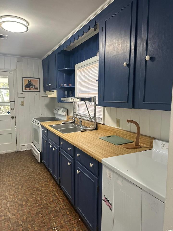 519 32nd Ave N - Photo 4 of 25