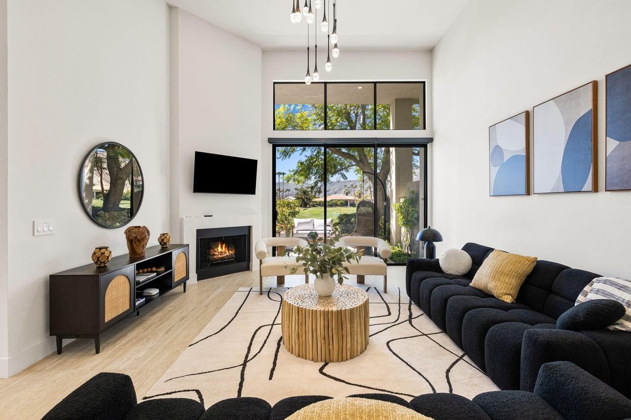 54109 Oakhill - Photo 3 of 27