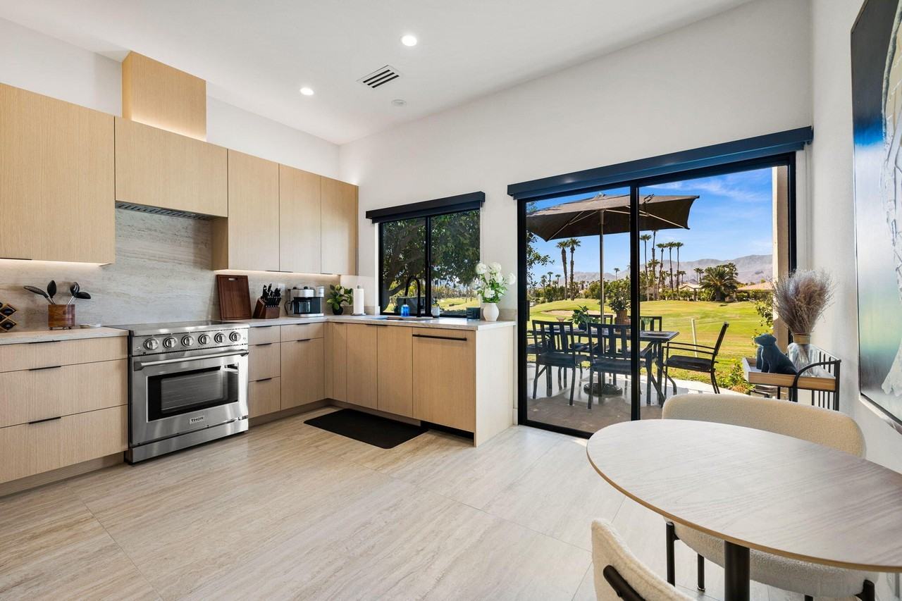 54109 Oakhill - Photo 7 of 27