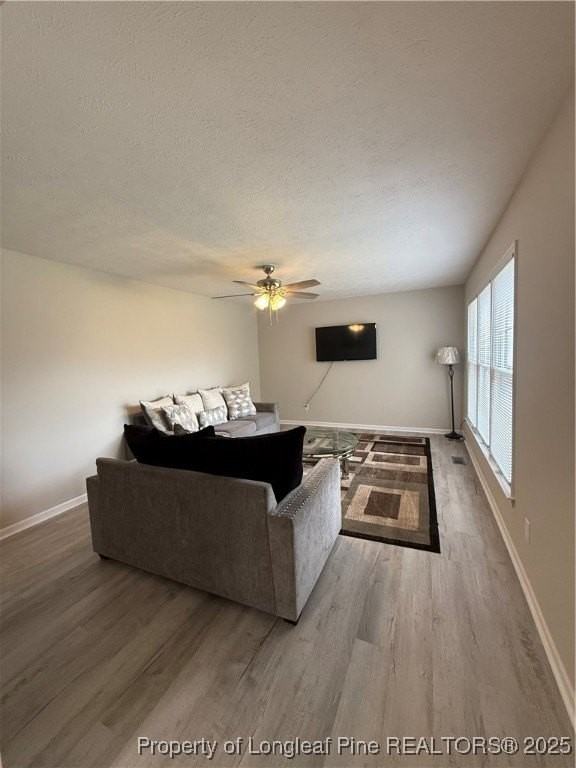 1613 Banbury Drive - Photo 4 of 16