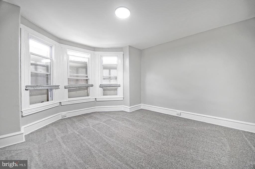 3123 N 24th St - Photo 3 of 7