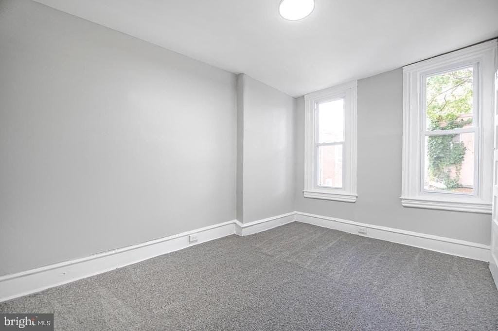 3123 N 24th St - Photo 5 of 7