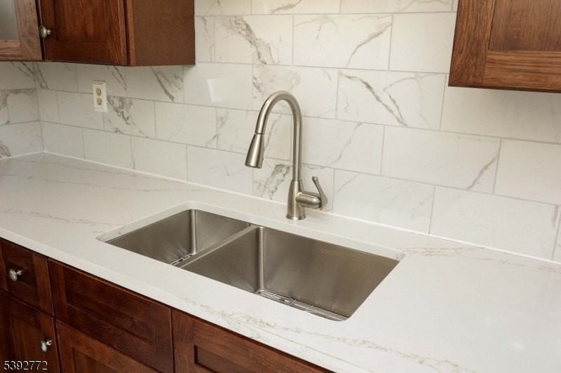 4 Sunrise Dr - Photo 6 of 22