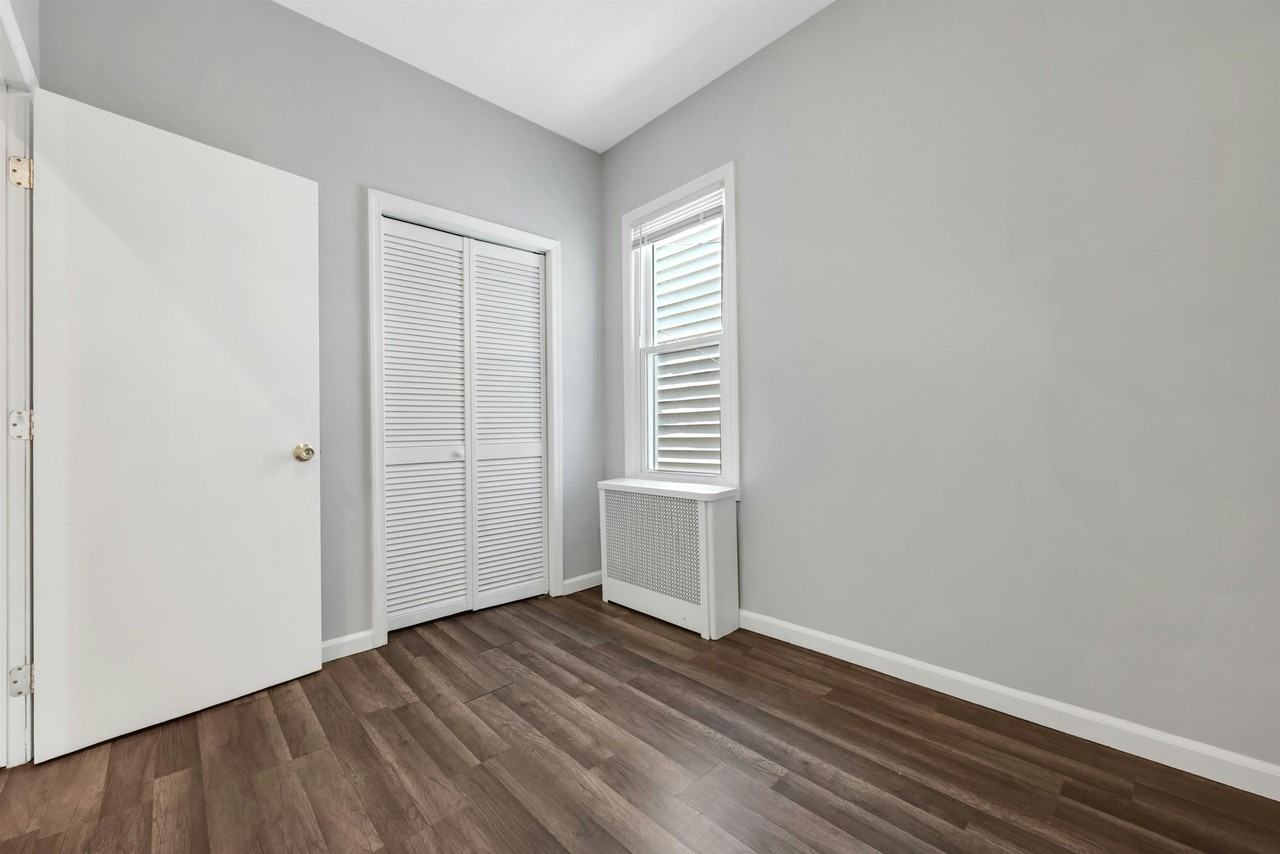 2506 West St #2 - Photo 5 of 10