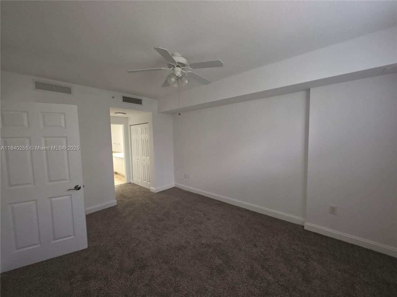 510 Nw 84th Ave #414 - Photo 7 of 25