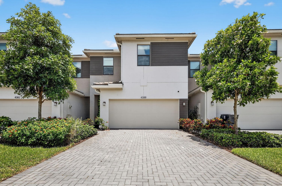 4388 Serpens Ln - Photo 2 of 8