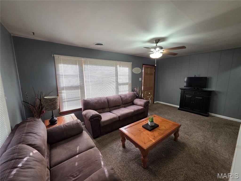 301 Washington Street - Photo 4 of 17