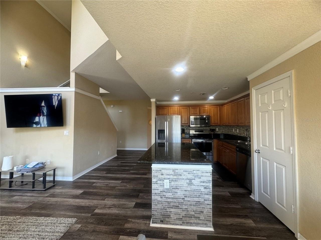 118 S Obrien St #118 - Photo 3 of 35