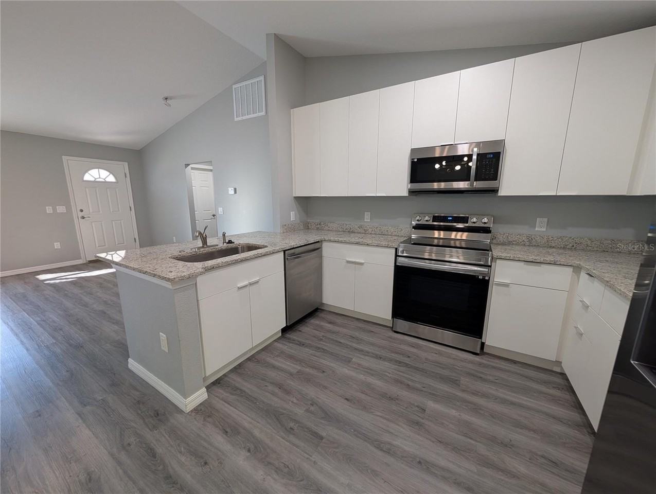 2303 West Citrus Springs Boulevard - Photo 3 of 16