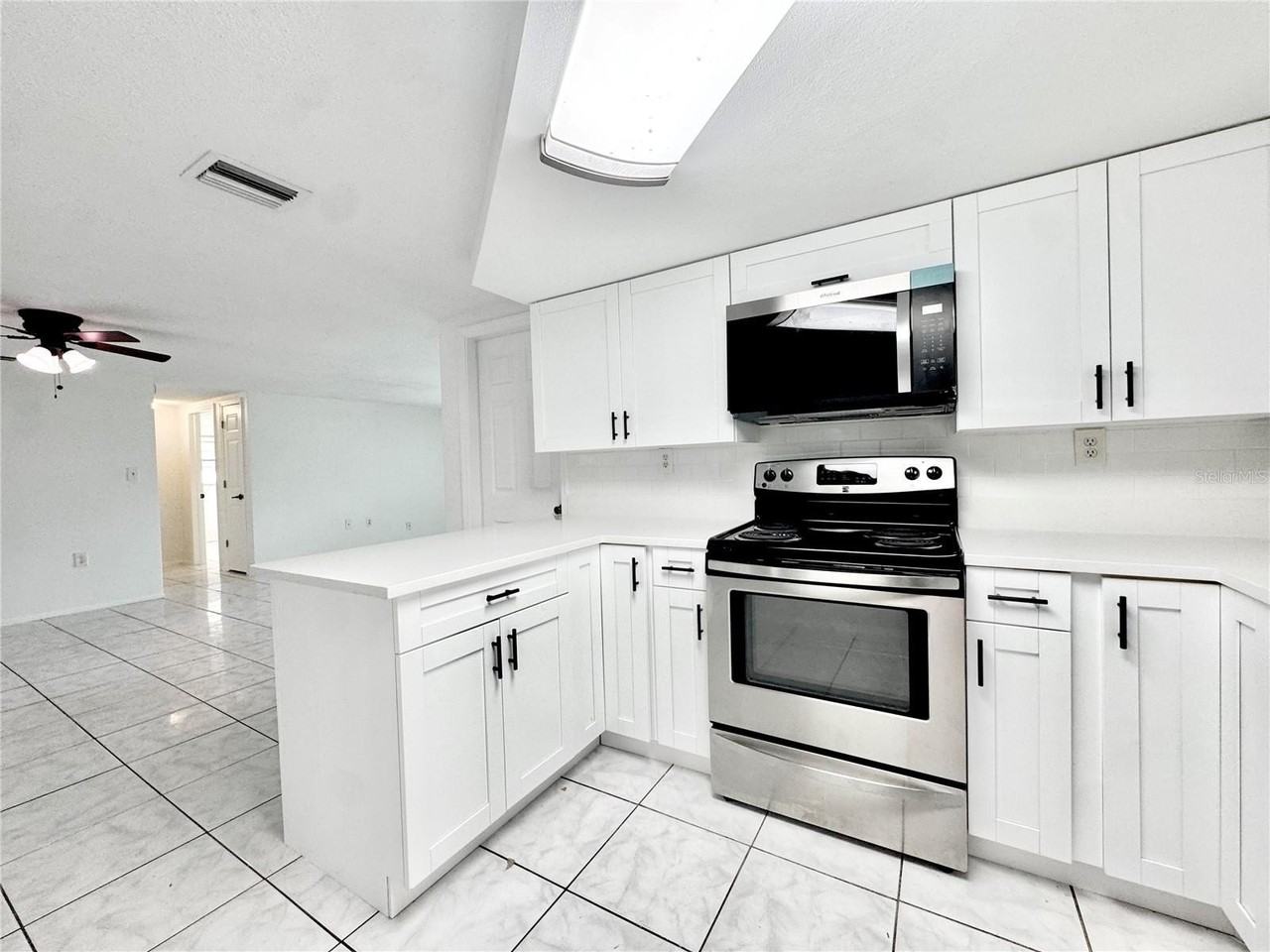 7235 Potomac Dr - Photo 7 of 23