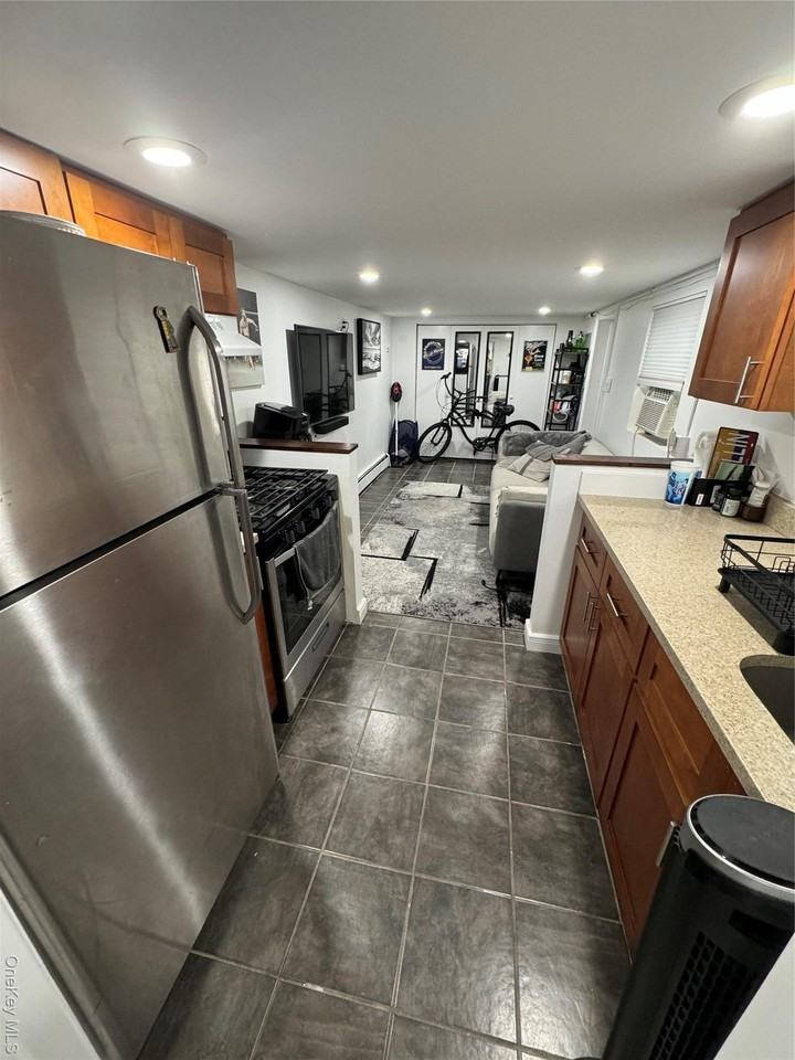 81 Brookline Ave #1 - Photo 3 of 9