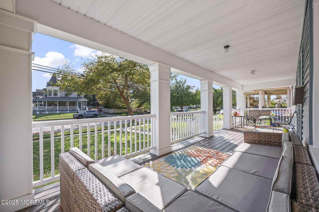 601 Fourth Avenue #1 - Photo 5 of 39