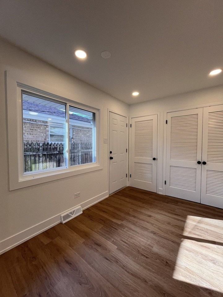 5220 State Rd - Photo 5 of 22