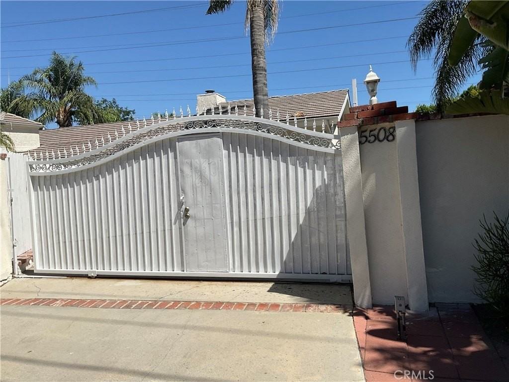 5508 Wilbur Ave - Photo 3 of 23