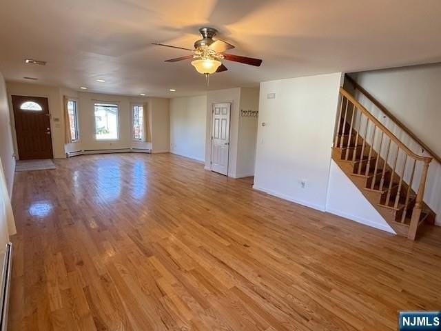 440 Lawton Ave - Photo 4 of 21