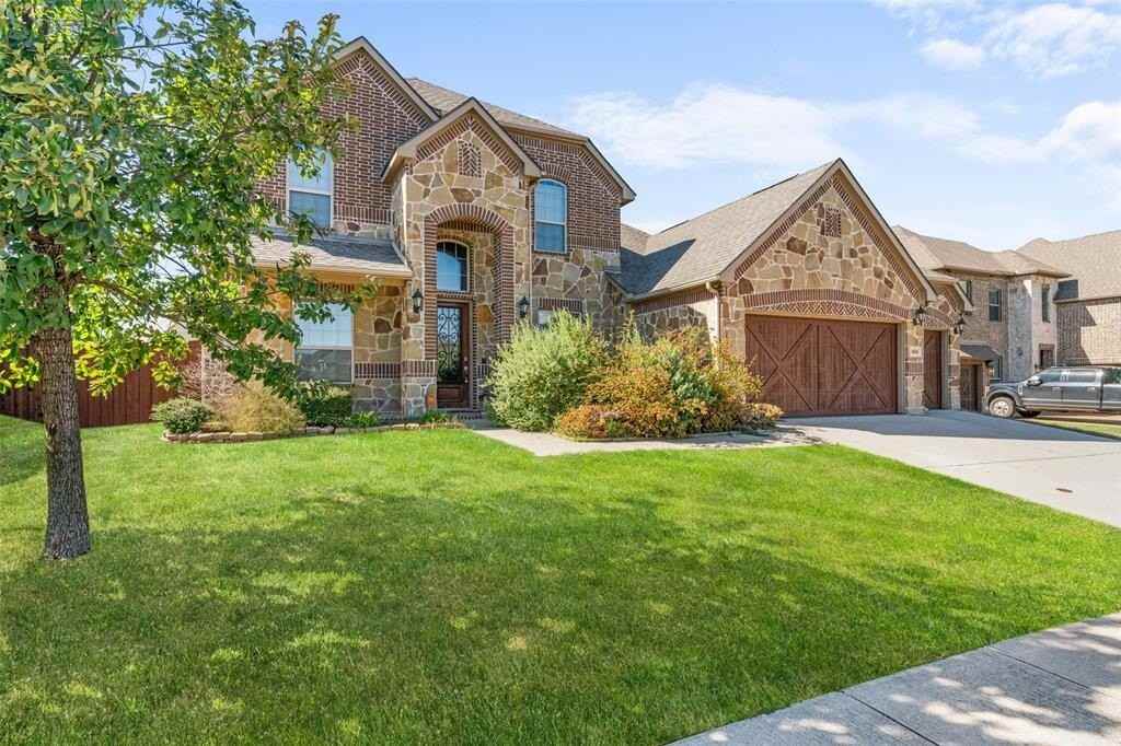 1425 Barrolo Dr - Photo 4 of 38