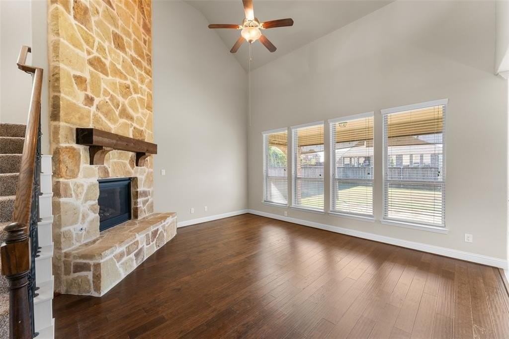 1425 Barrolo Dr - Photo 7 of 38