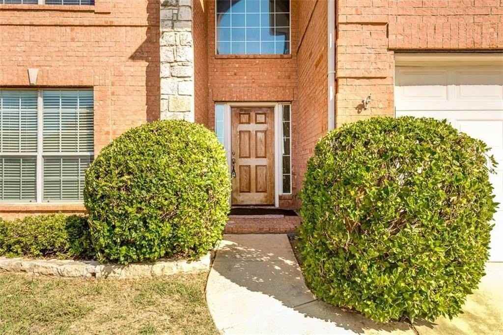 4500 Shady Hollow Dr - Photo 2 of 24