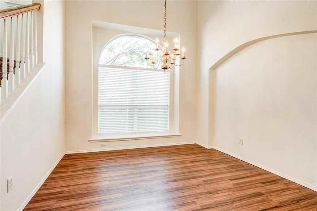 4500 Shady Hollow Dr - Photo 4 of 24