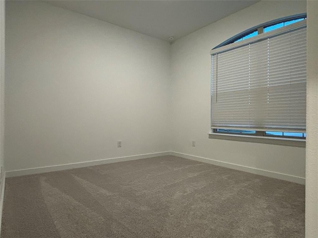 708 Enys Way - Photo 4 of 26