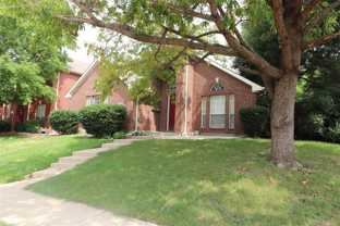 2026 Fox Glen Dr - Photo 1 of 1