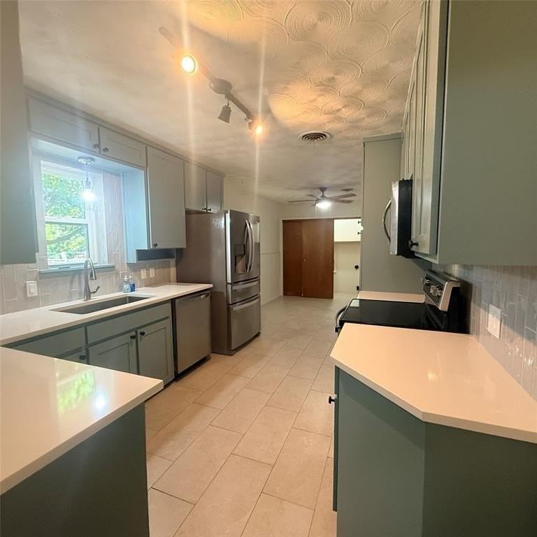 1201 Ravenwood Drive - Photo 3 of 29