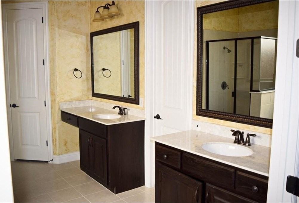 115 Oakwood Lane - Photo 3 of 22