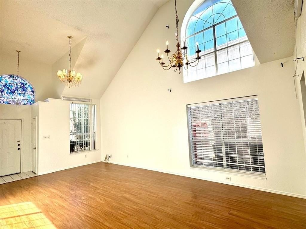 6805 Canoe Ln - Photo 5 of 21