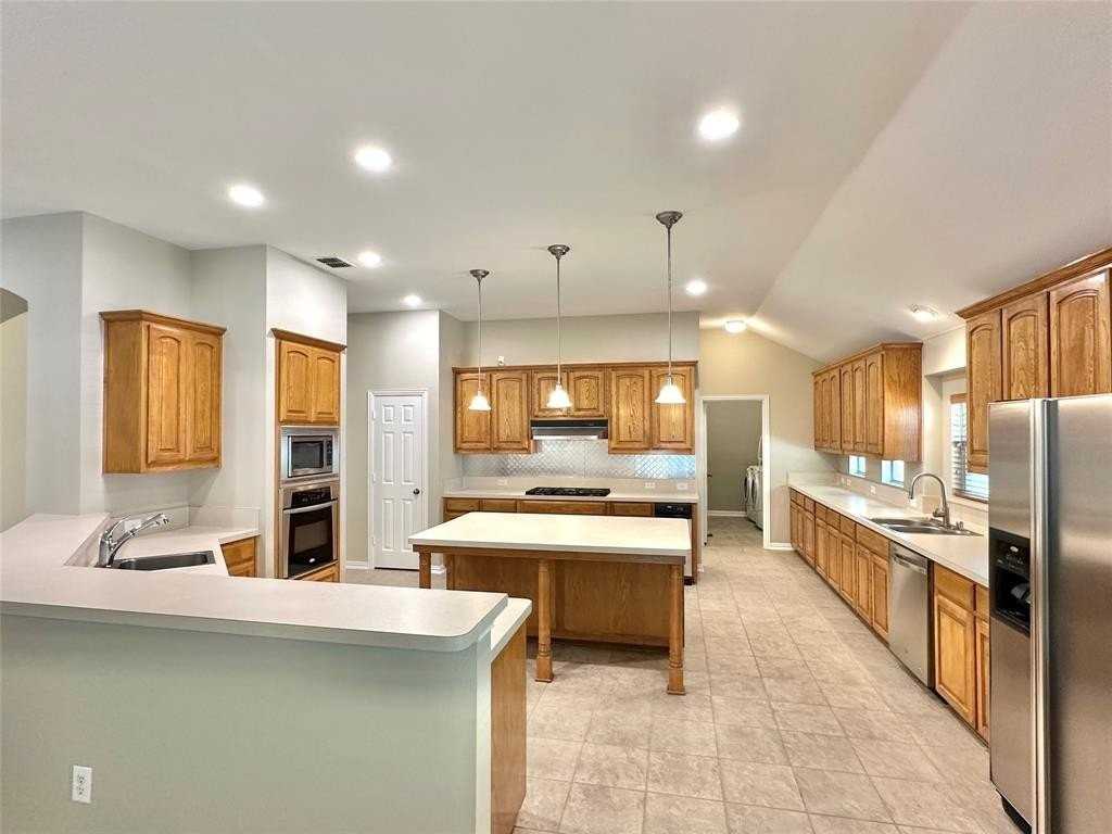 1924 Countryside Dr - Photo 5 of 39