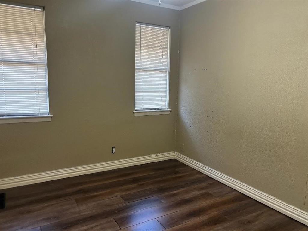 1522 Addington Street - Photo 4 of 26