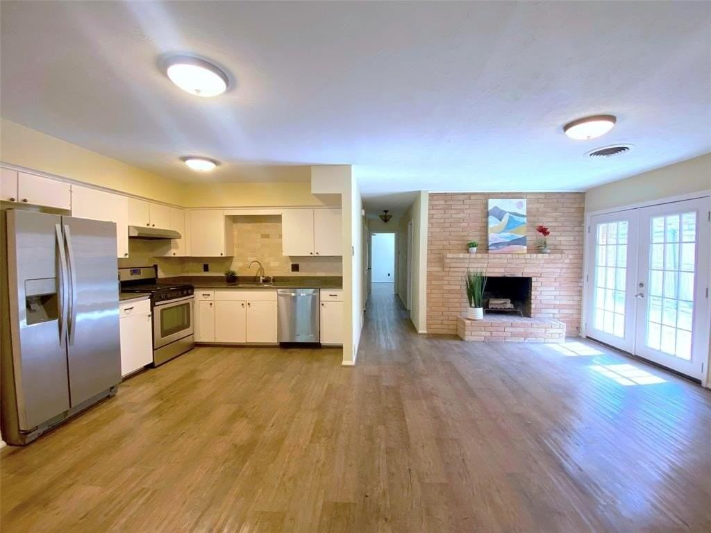 7406 Walling Ln - Photo 4 of 15