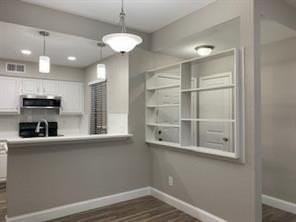 3110 Devonshire Dr #118 - Photo 3 of 17