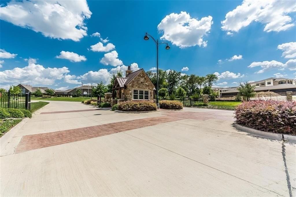 6816 Royal Liverpool Dr - Photo 4 of 35