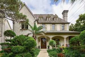 featured image of 2900 Amherst Ave