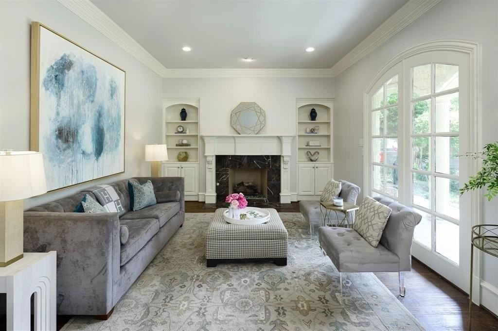 2900 Amherst Ave - Photo 5 of 27