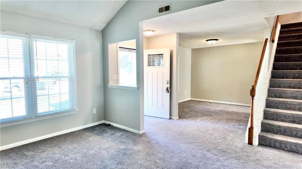 1007 Brandon Quay - Photo 3 of 25