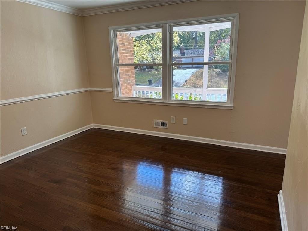 219 Oxford Rd - Photo 5 of 28