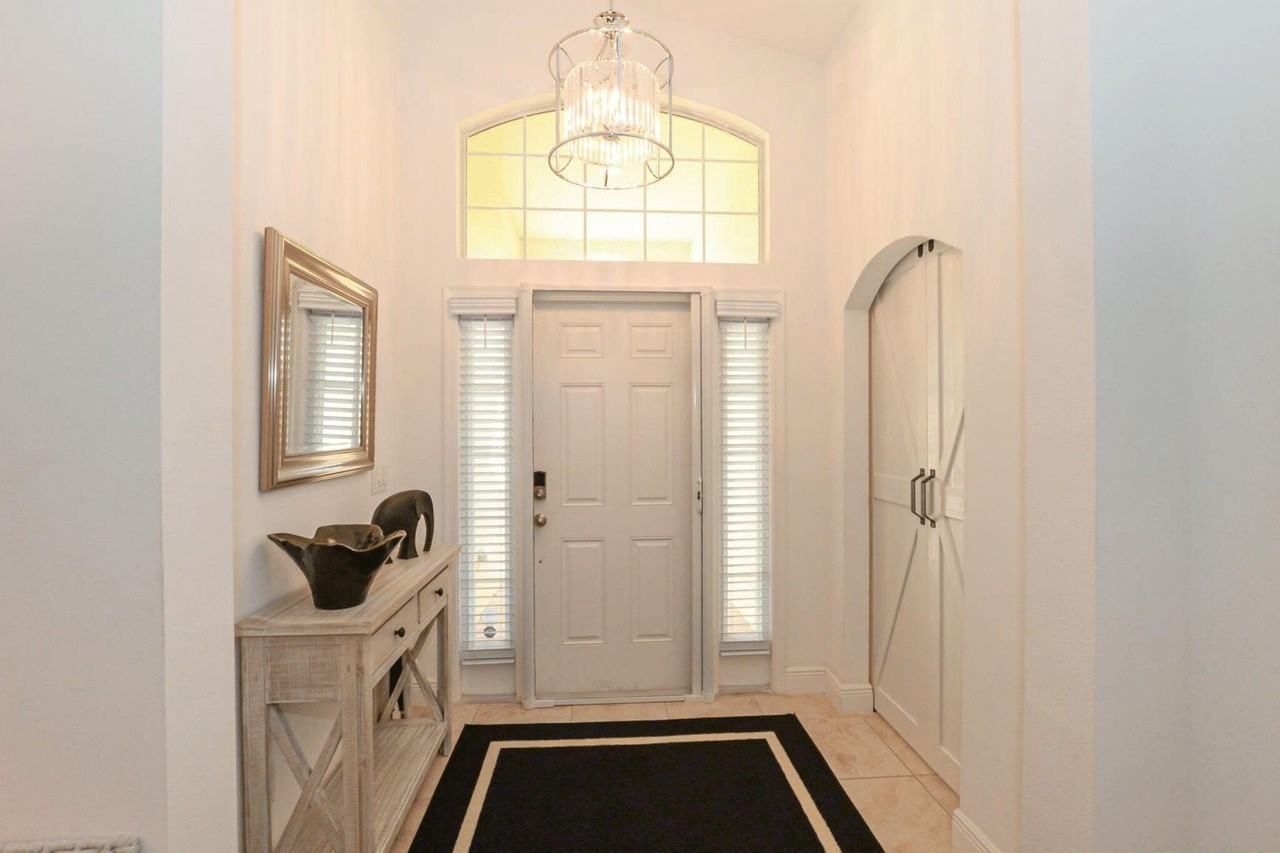 9756 Palm Breezes Drive - Photo 6 of 43