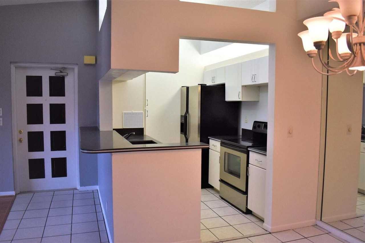 2502 Se Anchorage Cv #3 - Photo 2 of 15