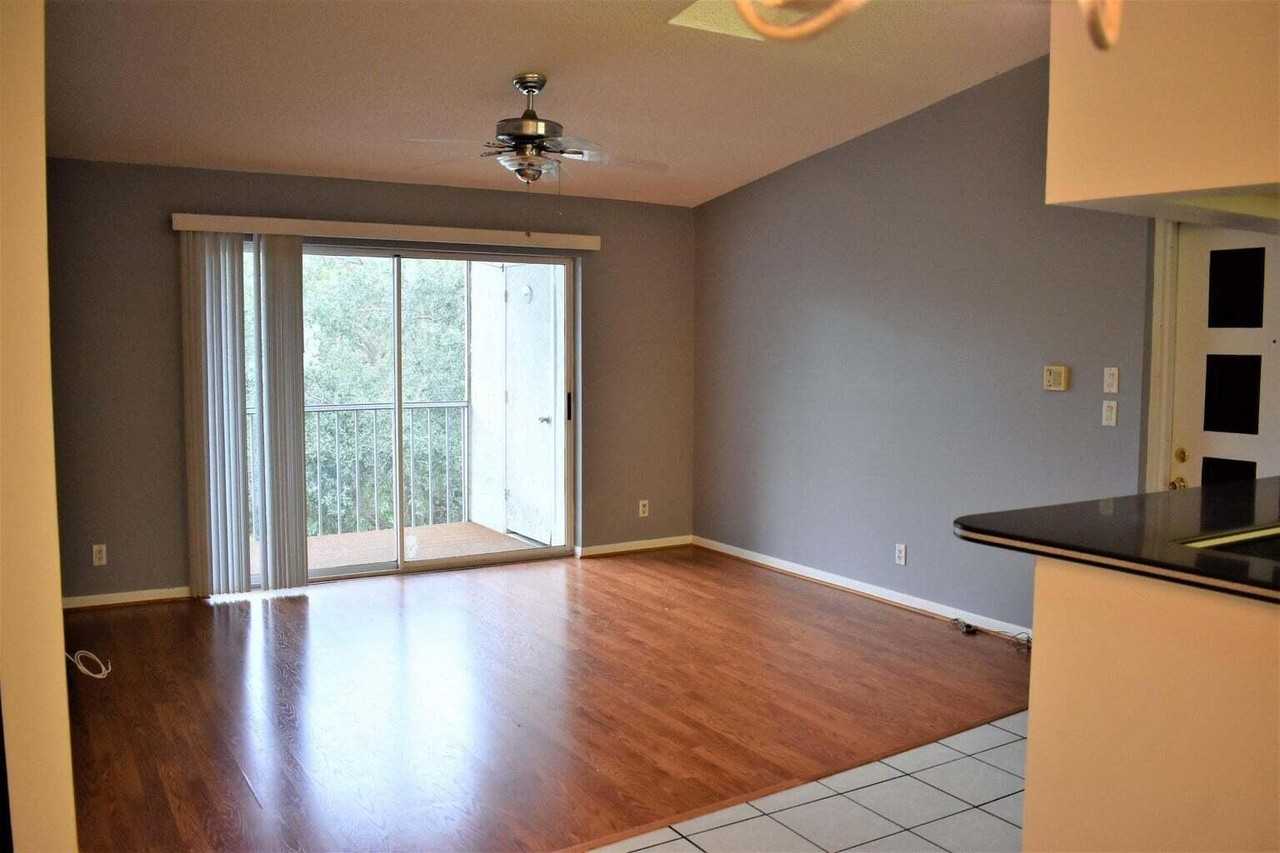 2502 Se Anchorage Cv #3 - Photo 5 of 15