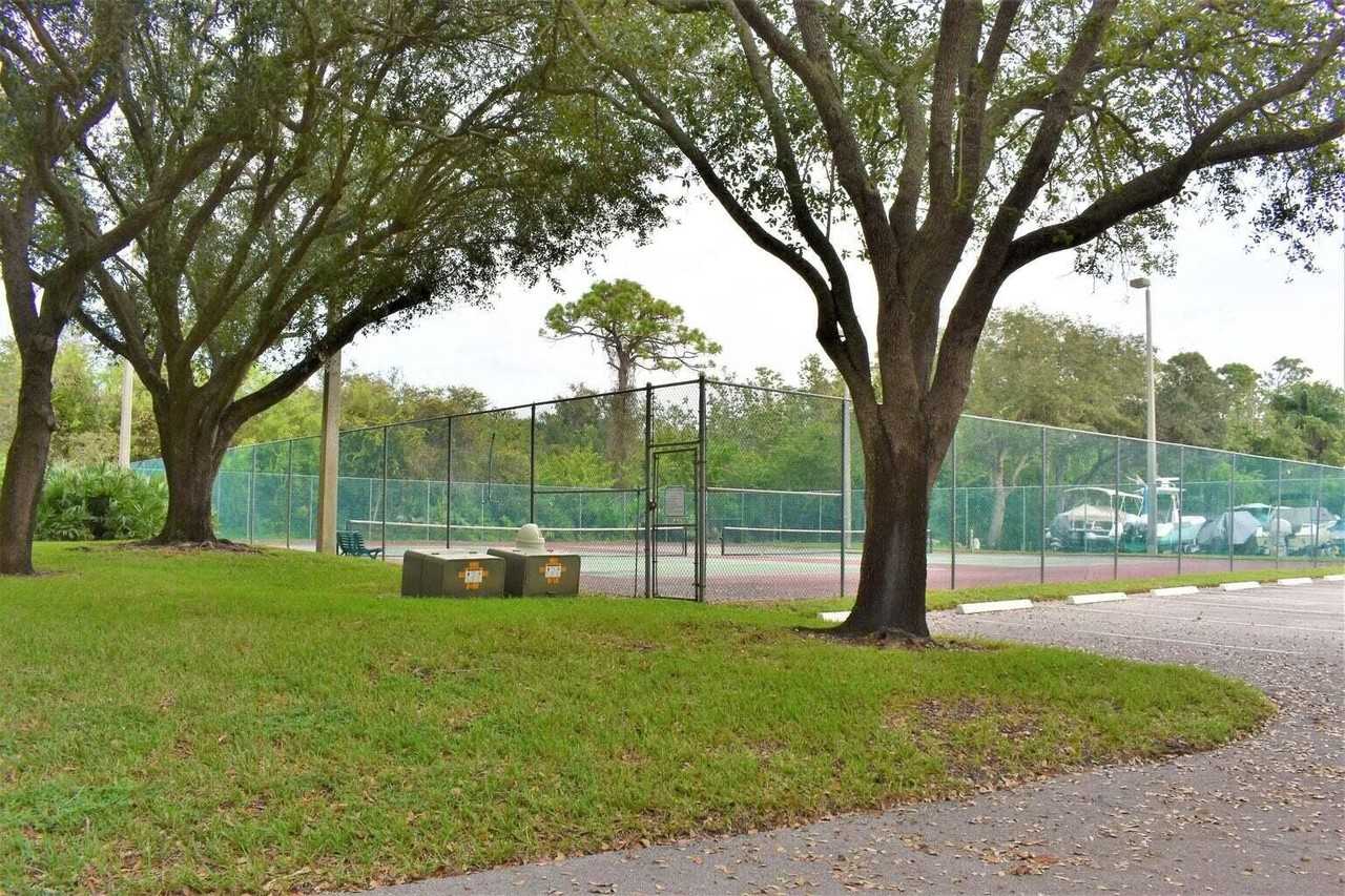 2502 Se Anchorage Cv #3 - Photo 7 of 15