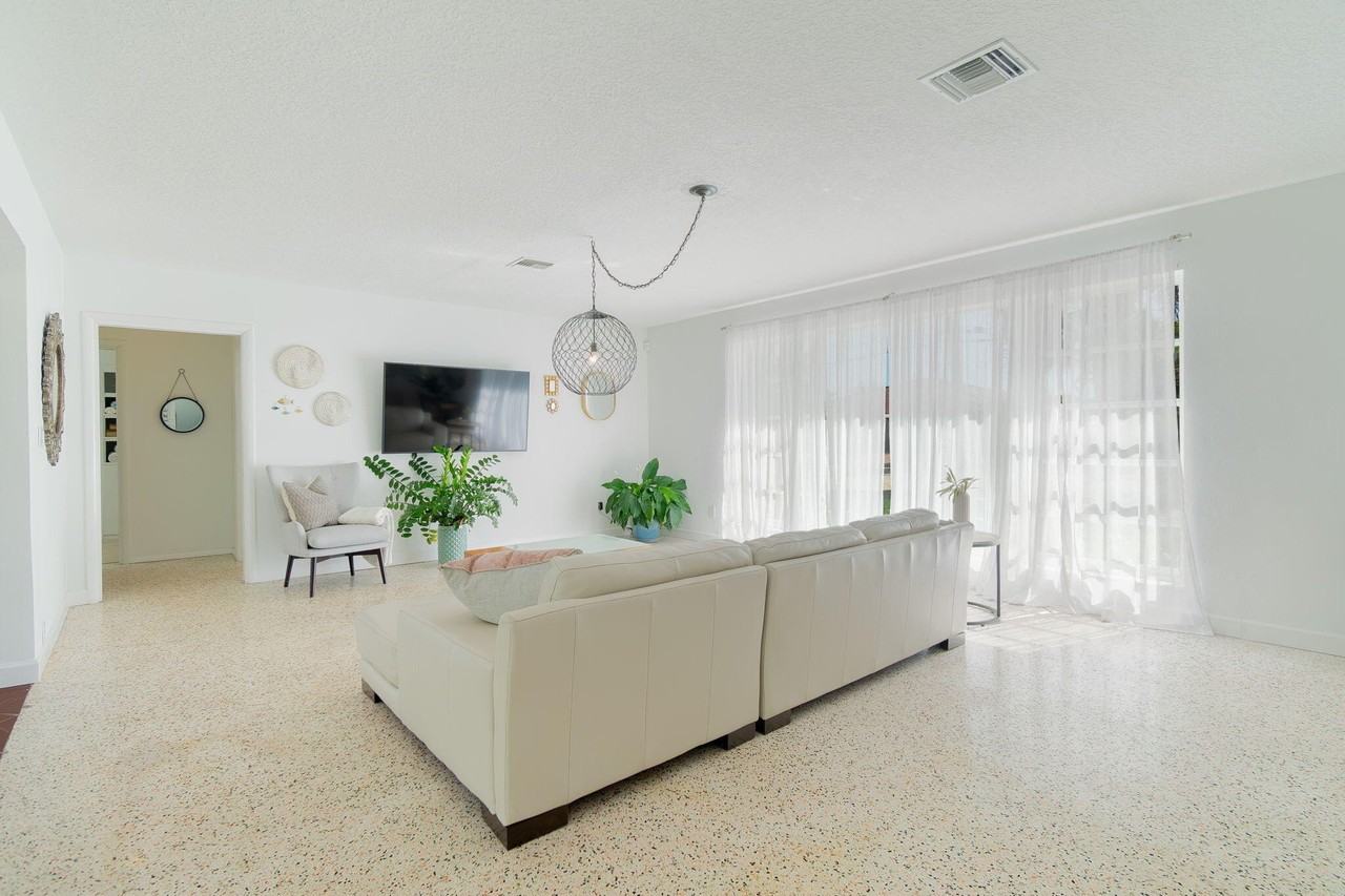 651 Ocean Inlet Dr - Photo 7 of 44