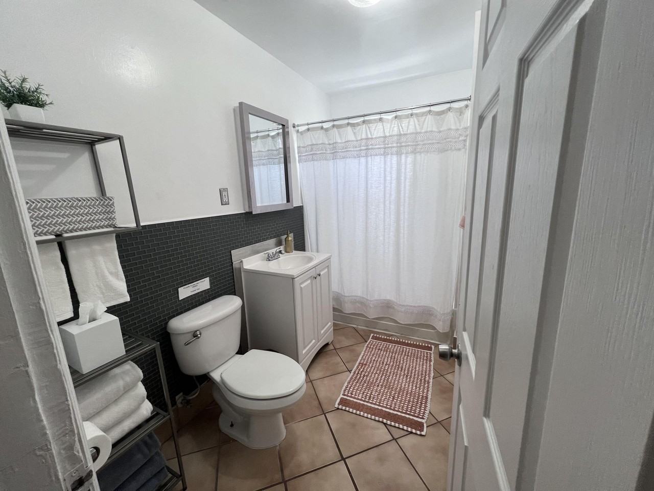 204 S M St - Photo 7 of 11