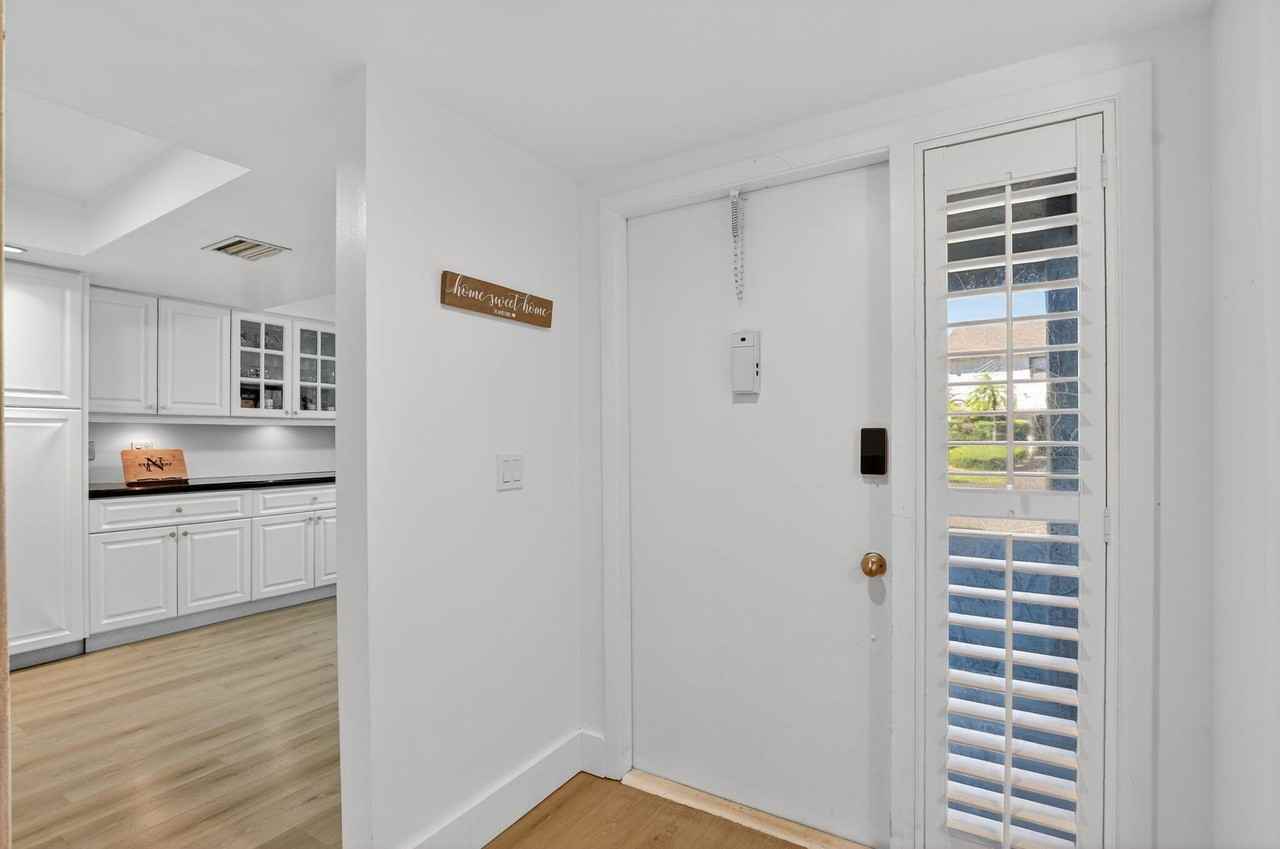 372 Deer Creek Wildwood Ln E - Photo 4 of 50