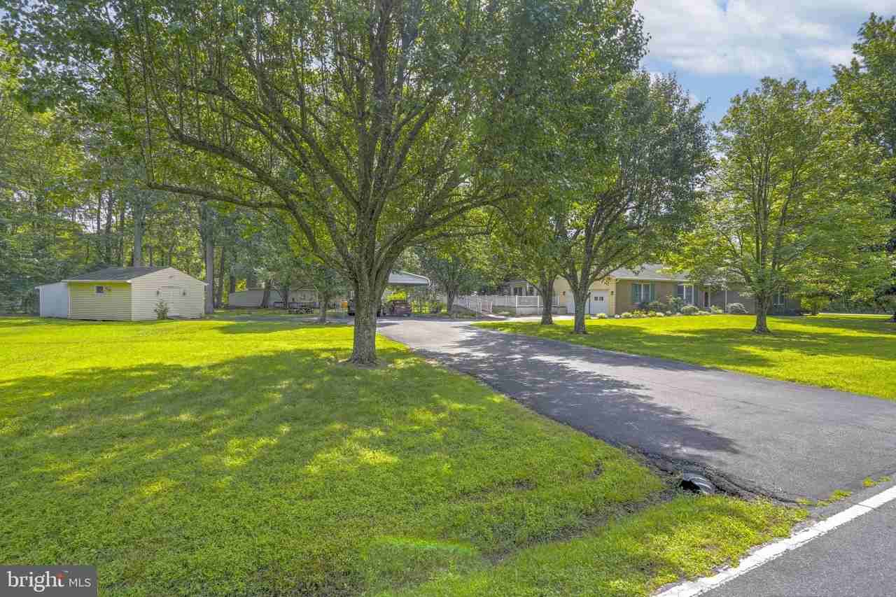 4949 Idlewilde Rd - Photo 4 of 31