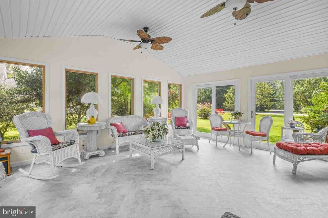 4949 Idlewilde Rd - Photo 7 of 31